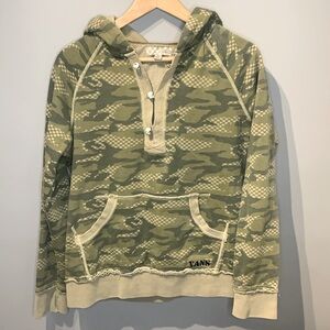 Vans Camo Hoodie With Skulls Buttons 💀